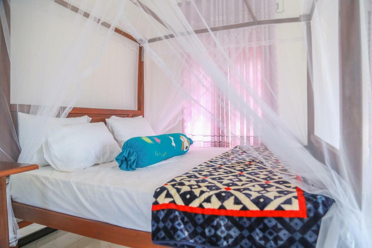 Coconut Hill Homestay Mirissa Esterno foto