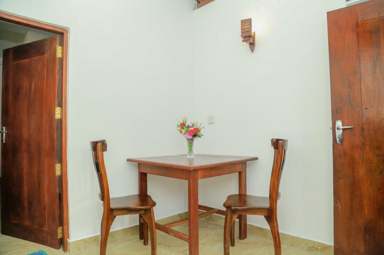 Coconut Hill Homestay Mirissa Esterno foto